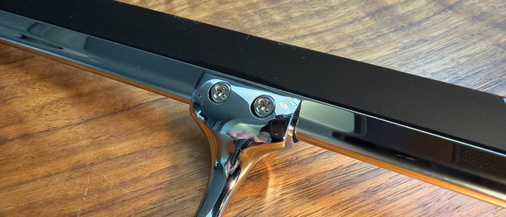 Eine Verschraubung am Ponsey-Badwischer