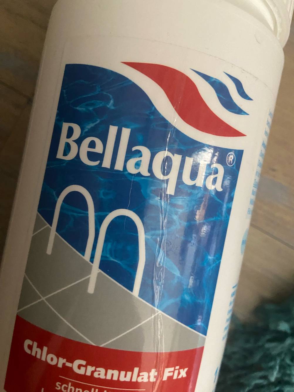 Poolsalz-Test: Nahaufnahme des Logos und der Artikelbezeichnung.