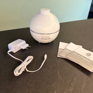 Der Lieferumfang vom Primavera Feel Happy 42008 liegt auf einer Arbeitsplatte