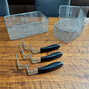 Drei Körbe der Princess 185000 liegen auf einem Tisch