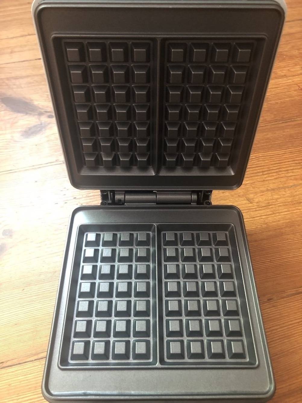 waffeleisen aufgeklappt