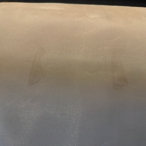 Leichte Abdrücke auf der Oberfläche von der Pritogo-Backunterlage