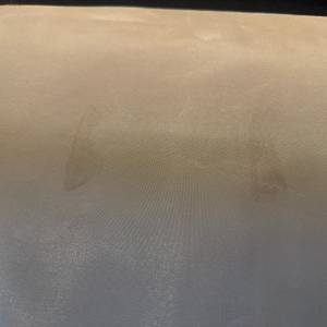 Leichte Abdrücke auf der Oberfläche von der Pritogo-Backunterlage