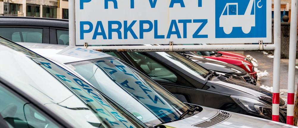 Privatparkplatz-Schild Test