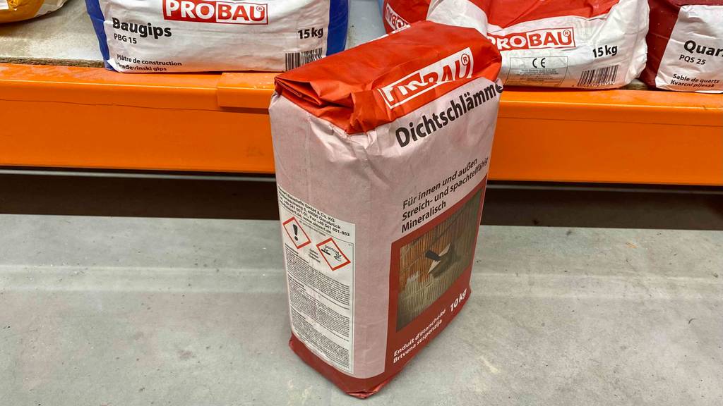 Dichtschlämme getestet: Produkt befindet sich in seiner Verpackung.