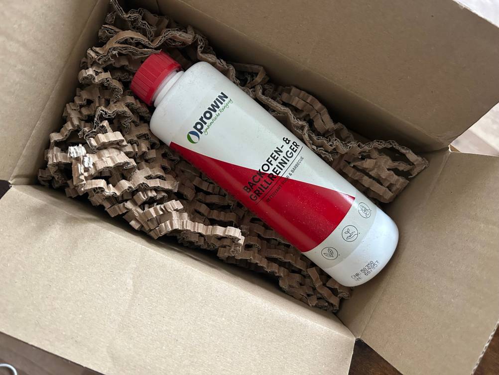 Getesteter ProWin Backofenreiniger in Versandkarton