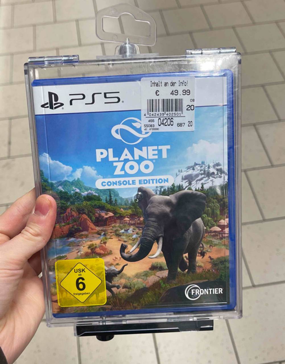 PS5-Spiele getestet: Auf der Vorderseite des Spiels ist ein Elefant.