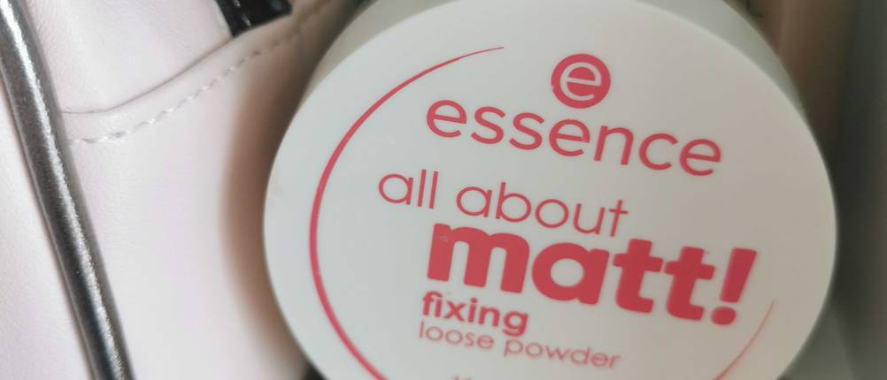 Puder in der Dose
