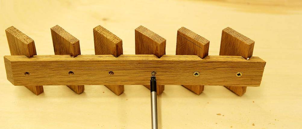 puppenhaus-selber-bauen-treppe-bauen