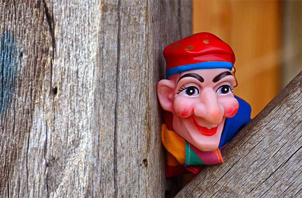 Puppentheater im Test: Hier sieht man eine klassische Kasper-Handpuppe für das Puppentheater.