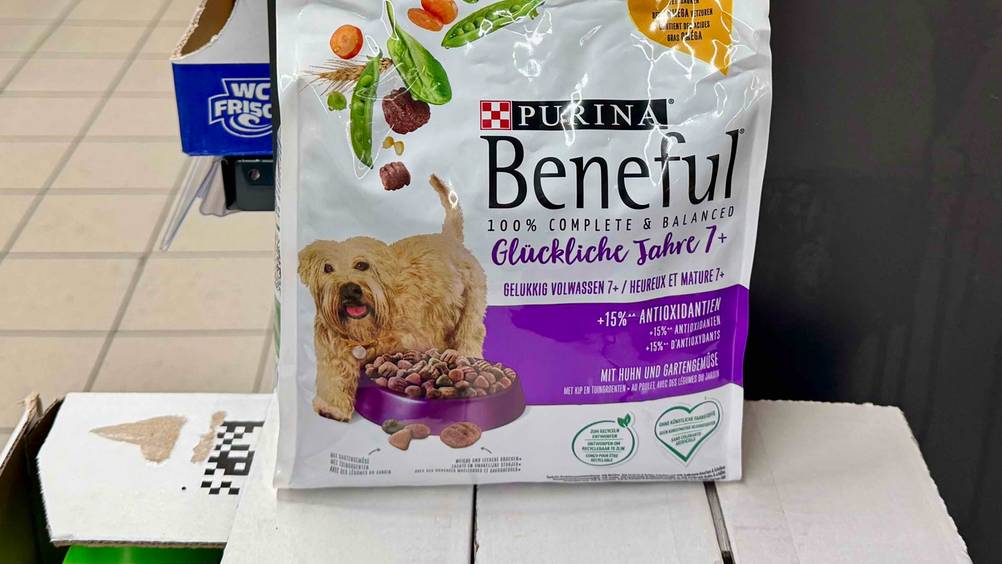 Purina-Hundefutter im Test: Nahaufnahme der Verpackung.