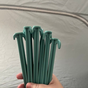 Die Heringe der Qeedo Quick Palm Z3513