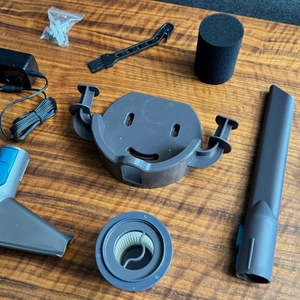 Das Zubehör des Quilted Northern Akku Staubsauger