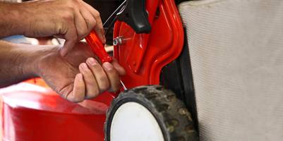 So reparieren Sie Ihren Rasenmäher