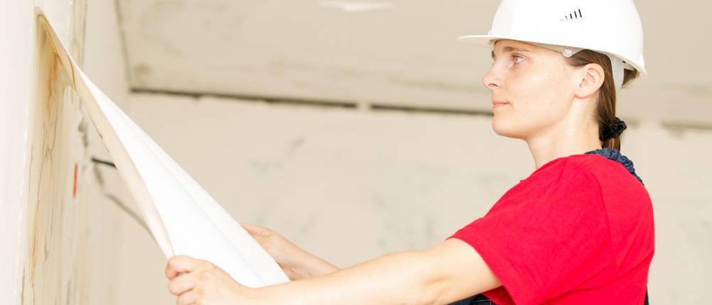 raufasertapete-entfernen-am-stueck