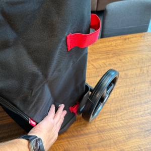 Eine Seite des Reisenthel DF7003.