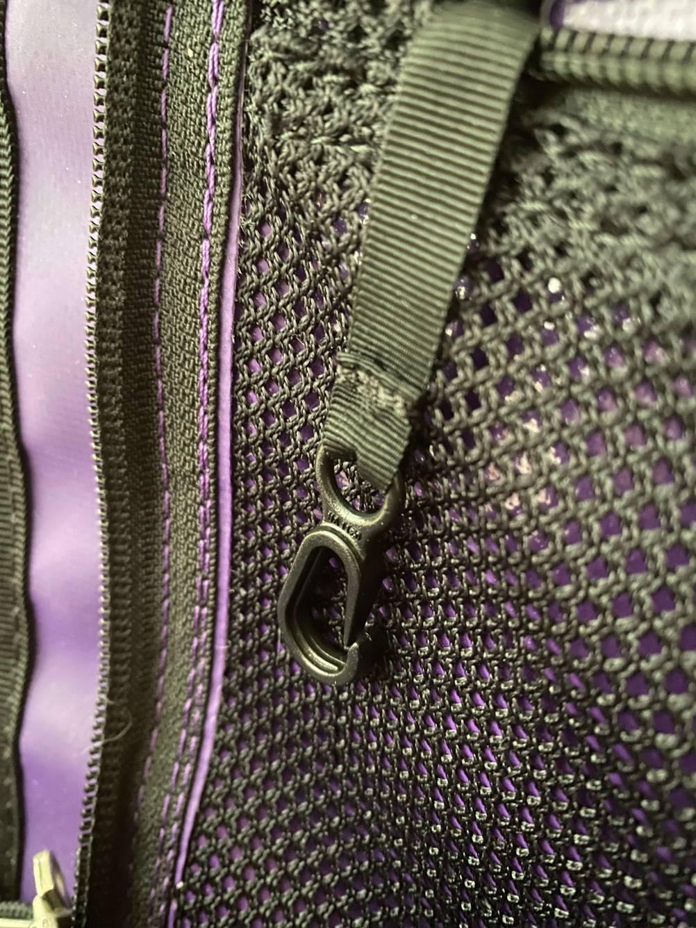 Anhänger von einer getesteten Reisetasche.