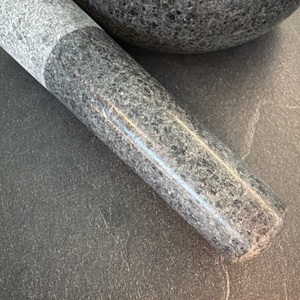 Die Grifffläche vom Stößel vom Relaxdays 10029956.