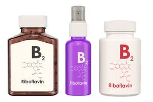 Riboflavin-Test: Riboflavin-Fläschchen, -Spray und -Kapseln. 