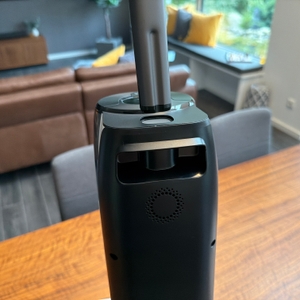 Die Rückseite vom Roborock Dyad Pro