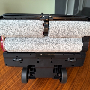 Die Unterseite vom Roborock Dyad Pro