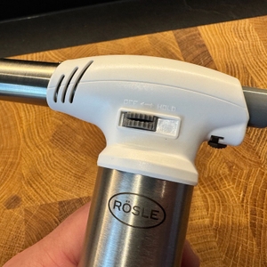 Der Rösle-Flambierbrenner von der Seite