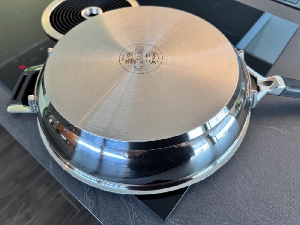 Unterseite der Rösle-Silence-Pro-Bratpfanne