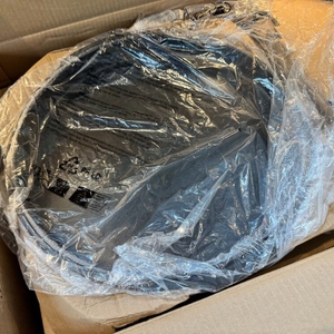 Der geöffnete Karton des Rösle Vario von oben