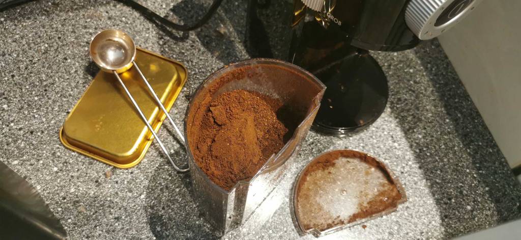 Rommelsbacher elektrische Kaffeemühle im Einsatz
