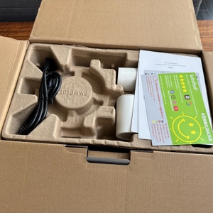 Der geöffnete Karton des Rommelsbacher Joghurt- und Frischkäsezubereiter JG80 Jona von oben