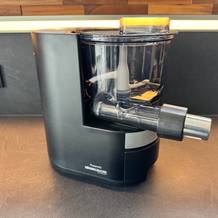 Die Rommelsbacher PM 220 steht auf einer Arbeitsplatte