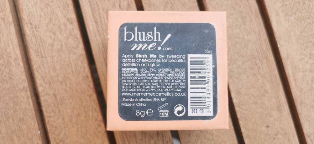 Mememe-Rouge Rückansicht mit Inhaltsstoffen und Mengenangabe 8 g