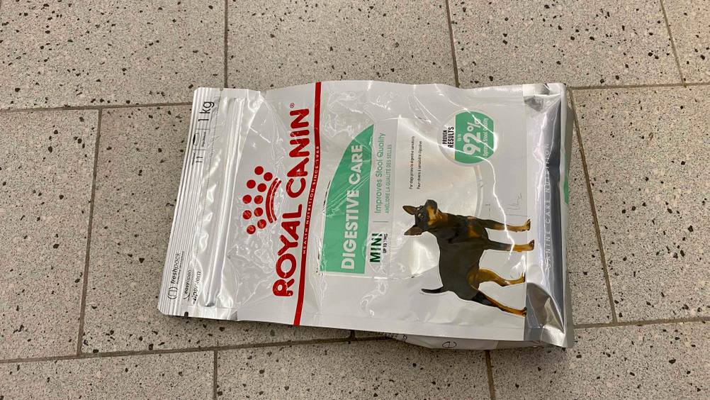Auf Verpackung des getesteten Royal-Canin-Hundefutters ist ein Hund abgebildet.