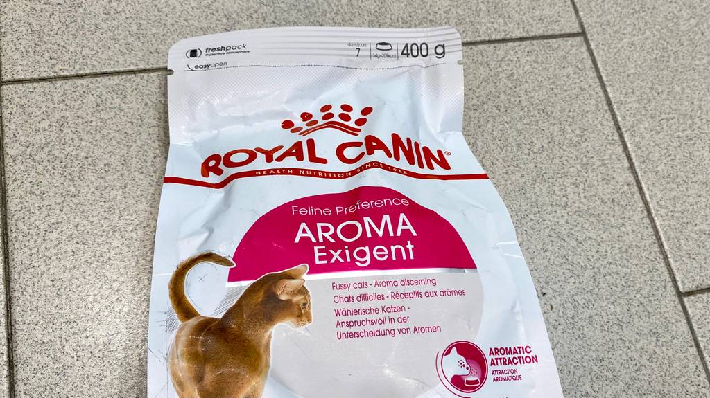 Getestet: Detailansicht Vorderseite 400 Gramm-Packung Royal Canin Katzenfutter.