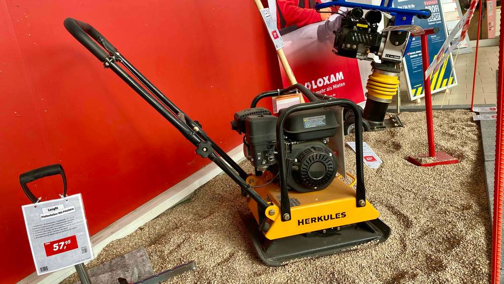 Eine getestete Rüttelplatte mit Benzinmotor. 