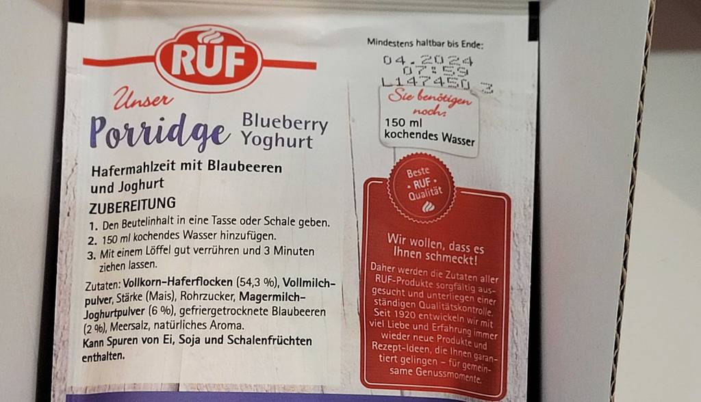 Nahaufnahme der Verpackungs-Rückseite mit Zubereitungsbeschreibung eines getesteten Ruf-Instant-Oats.