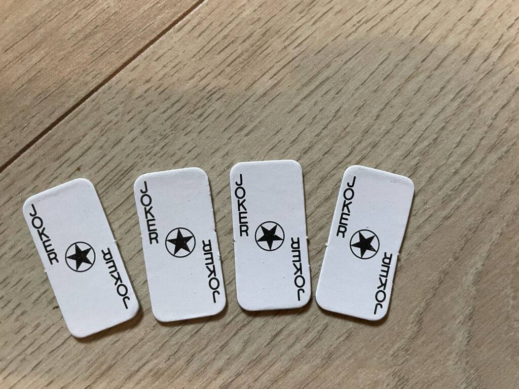Blick auf die Jokerkarten eines getesteten Rummy.
