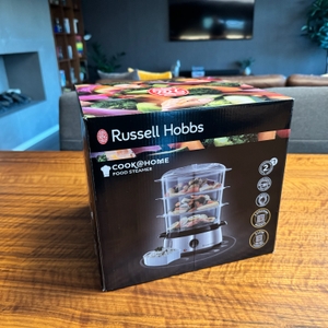 Russell Hobbs Cook@Home in einem Karton