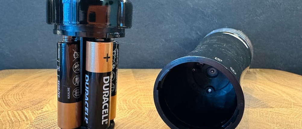 Batteriefach des Russell Hobbs Salz- und Pfeffermühlen-Set 28010-56