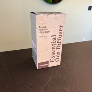 Der Karton vom Salking ‎SKSD10018 steht auf einer Arbeitsplatte