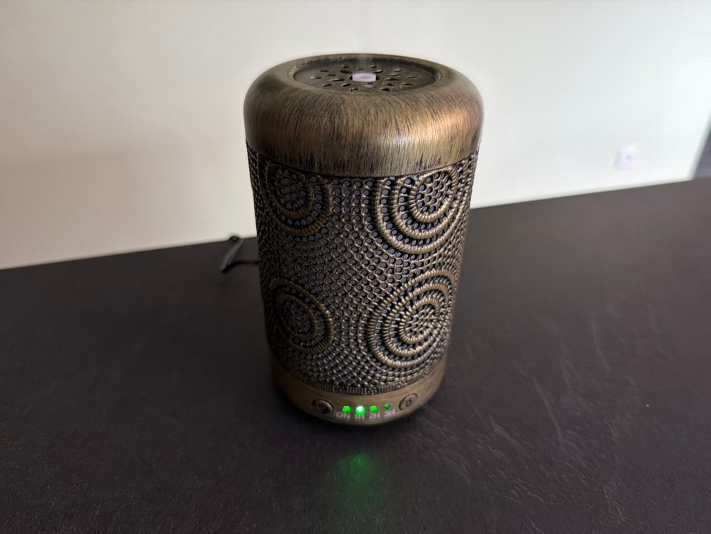 Der Salking ‎SKSD10018 steht während der Benutzung auf einer Arbeitsplatte