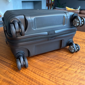 Die vier Rollen des Samsonite Flux