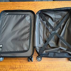 Der gesamte Innenraum des Samsonite Flux