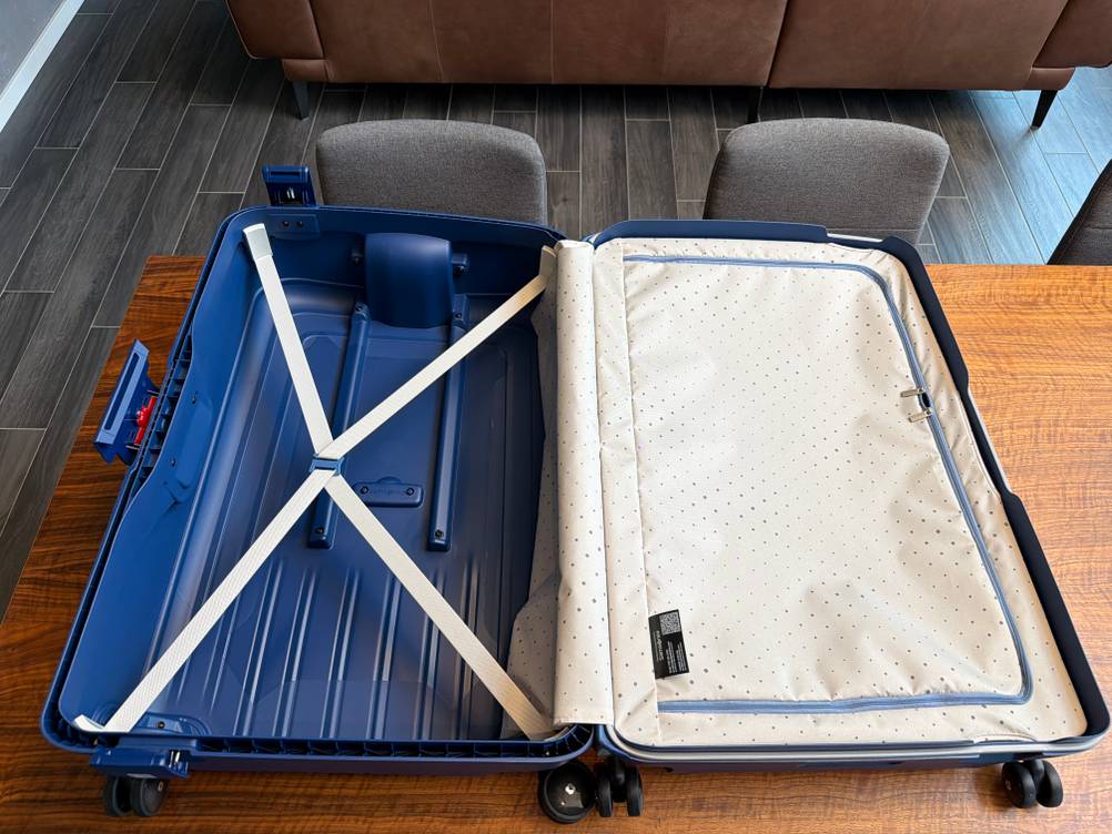 Der gesamte Innenraum des Samsonite S'Cure Spinner 75/28.