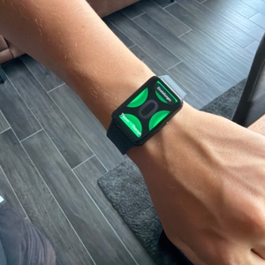 Die Samsung Galaxy Fit 3 zeigt ein kurzes Video