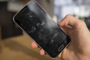 Fingerabdrücke auf Smartphone entfernen