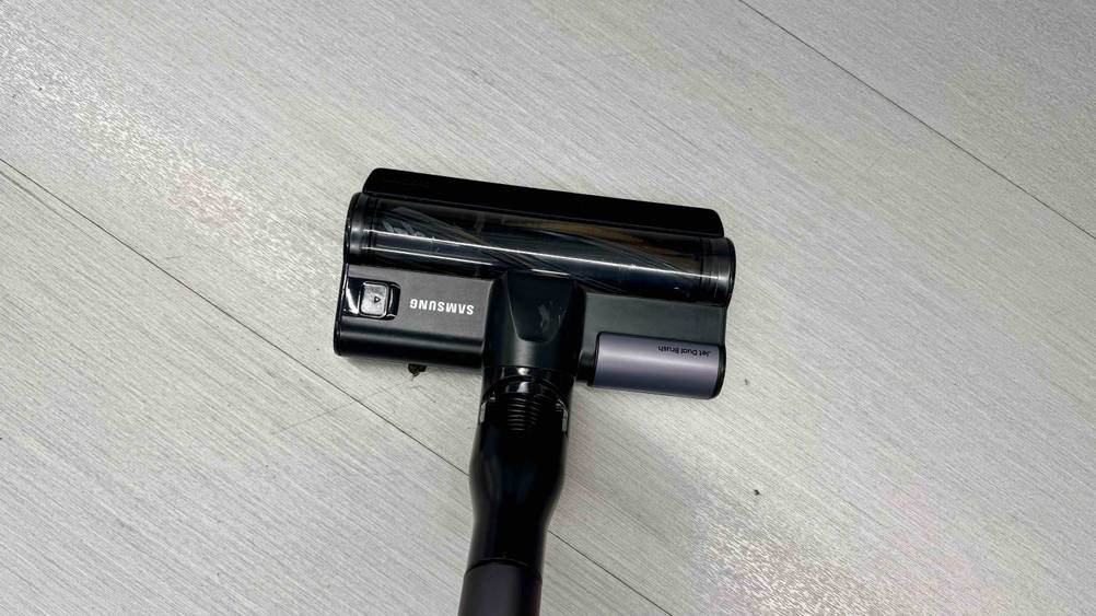 Samsung-Staubsauger im Test: Nahaufnahme der Staubsaugerdüse.