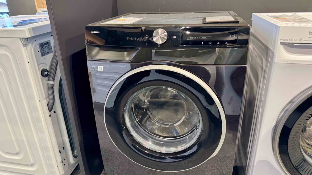 Samsung-Waschmaschine 9 kg getestet: Nahaufnahme der Bedienelemente.
