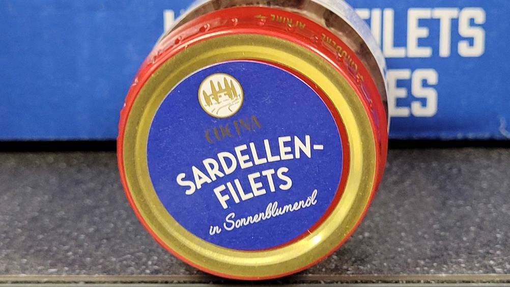 Sardellen-Test: Nahaufnahme des Deckels des Glases.