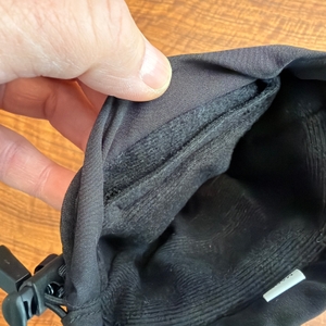 Das Akkufach an einem Savior Heat S67G ist verschlossen